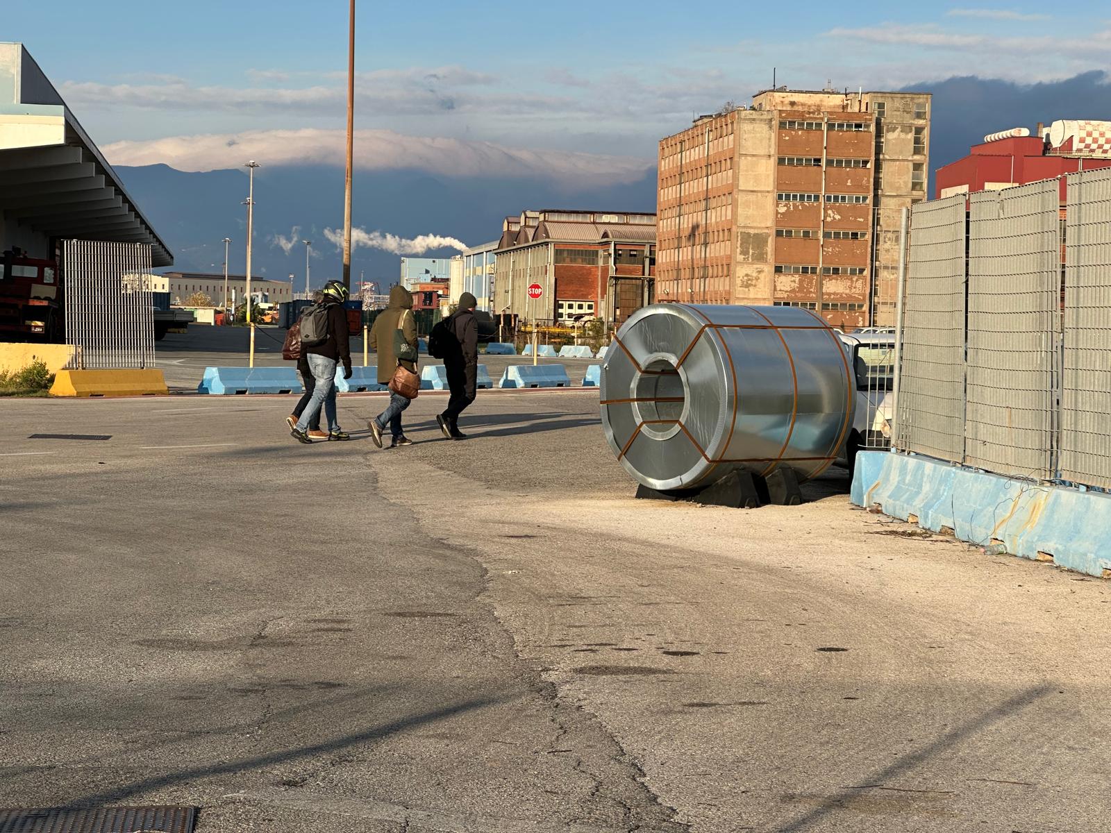 Ex Ilva, il grido dei lavoratori di Genova: