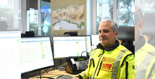 Mamma partorisce in ambulanza assistita dagli operatori del 118