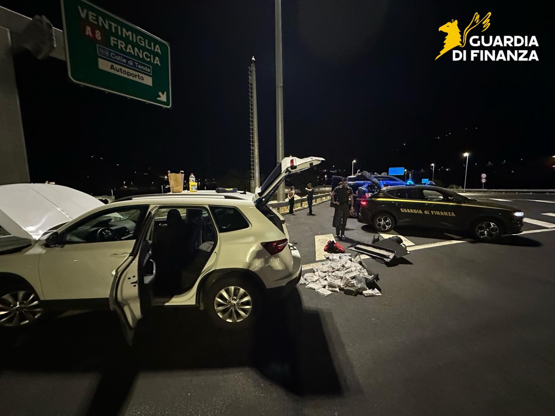 Nascondono più di 70 kg di droga in macchina, arrestate due donne
