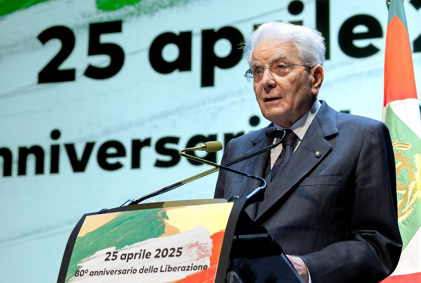 Mattarella a Genova cita il Papa: 