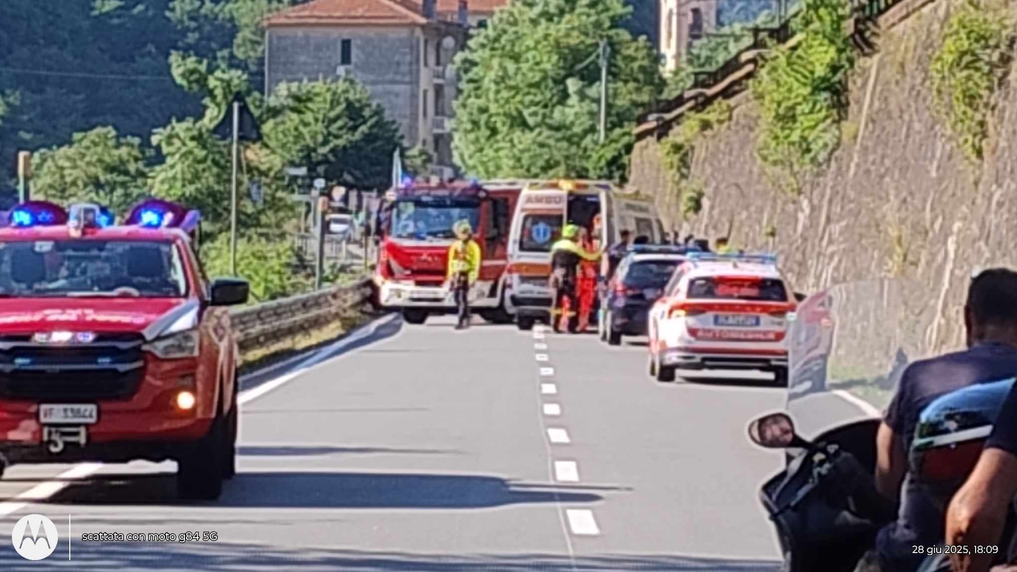 Incidente tra due auto sulla provinciale a Rossiglione, due feriti
