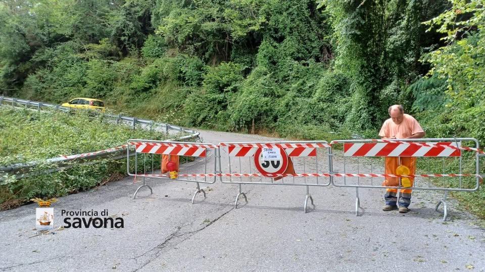 Frana sulla strada del Colle del Melogno: tempi incerti per la riapertura