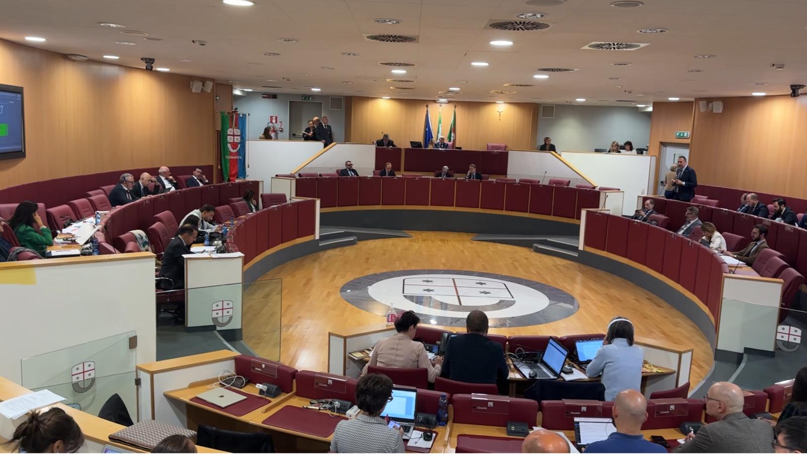 Regione, scontro in aula sulla nuova legge: bocciata la richiesta di sospensiva