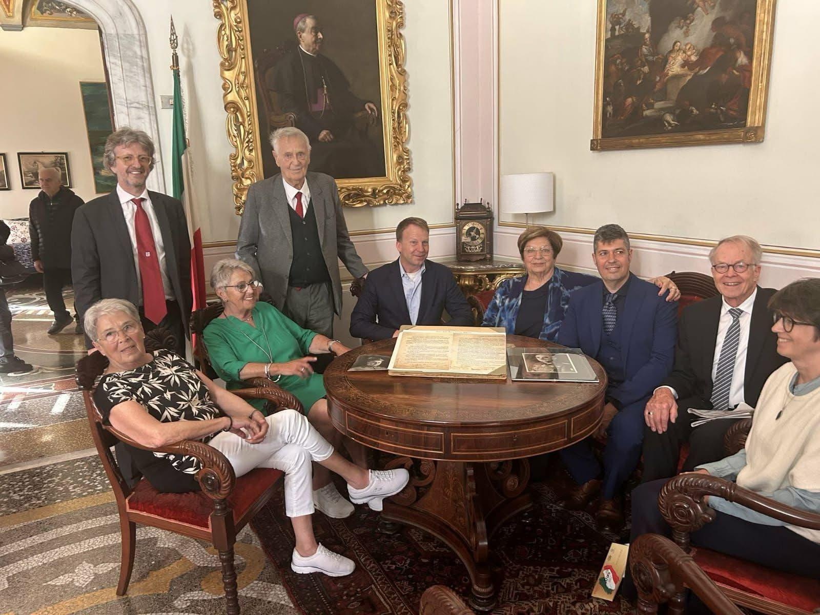 80 anni fa Genova si liberò da sola dai tedeschi: la firma della resa a Villa Migone