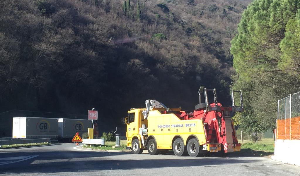 Cantieri autostradali, mezzi di soccorso sparsi sulla rete