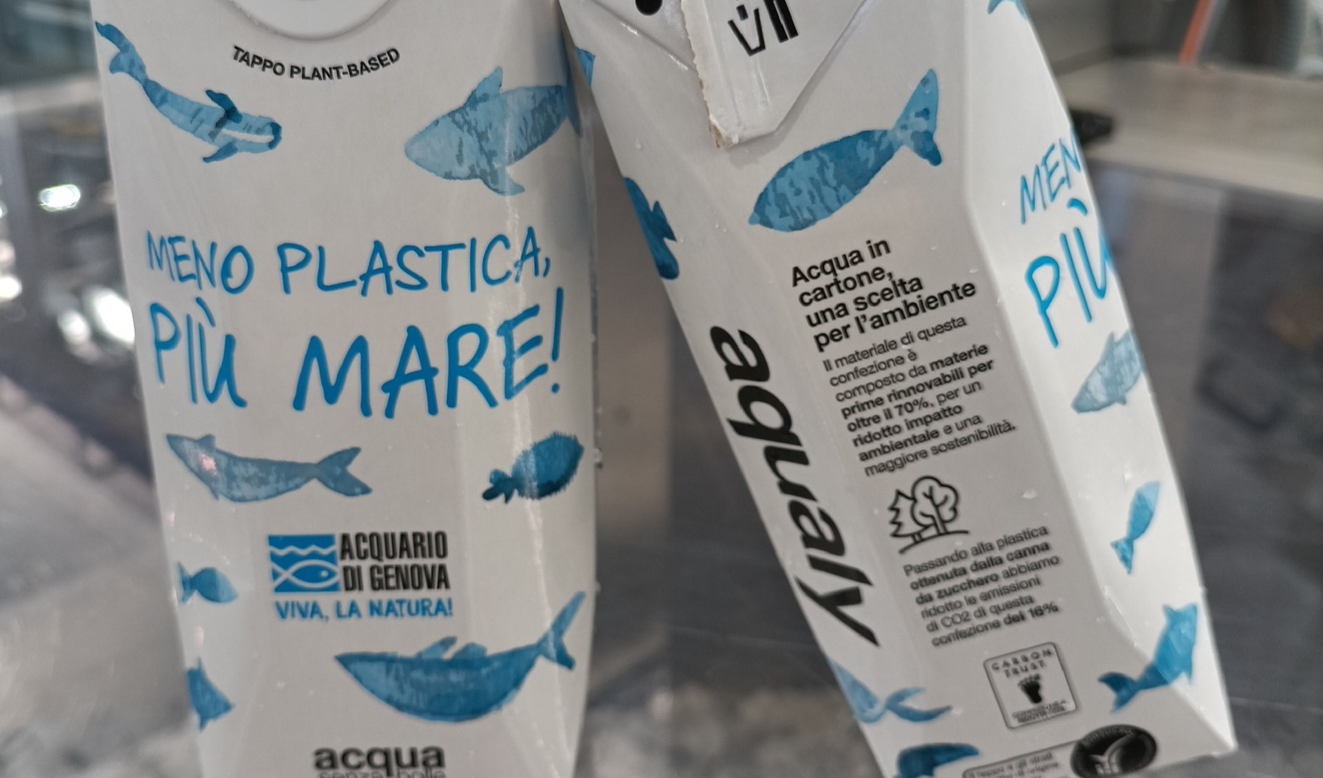 Acquario di Genova, stop alla plastica monouso