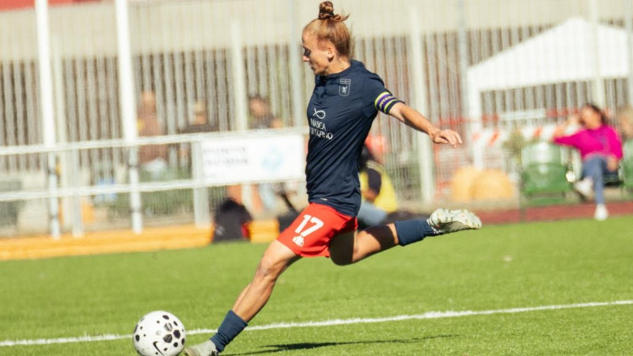 Arianna Acuti, attaccante delle rossoblù (foto Genoa Cfc)