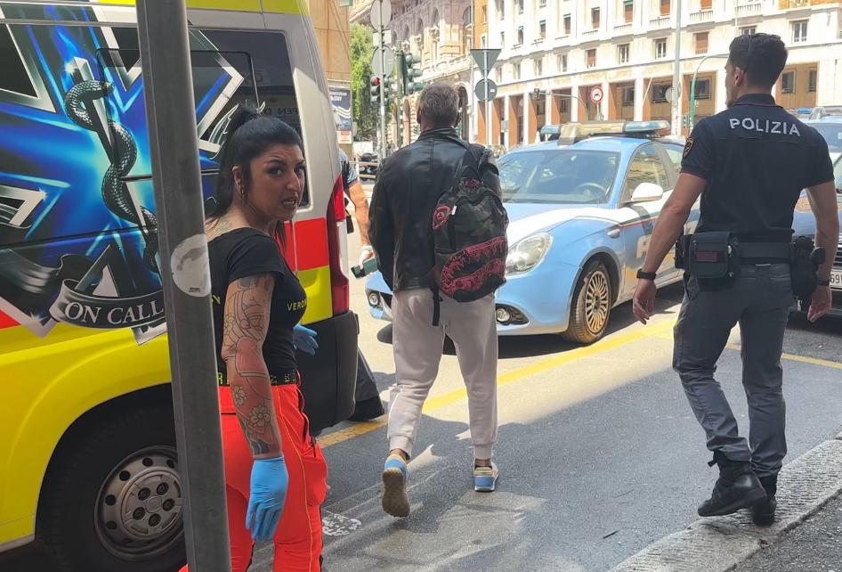 Lite in palestra per un attrezzo a Genova, un ferito 