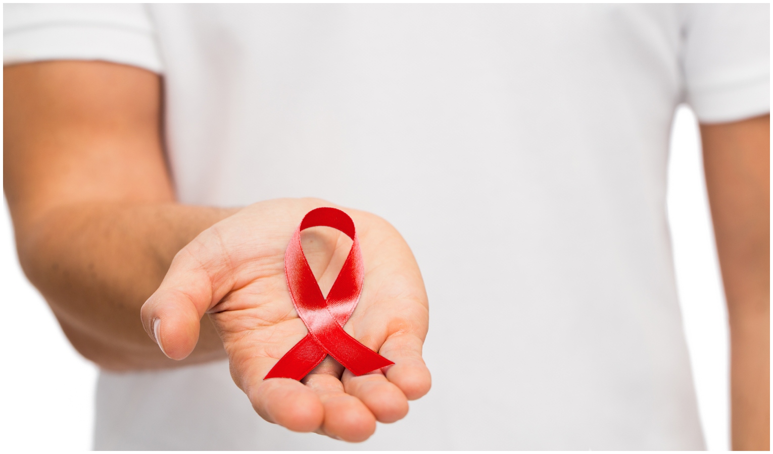 Fiocchetto rosso in mano