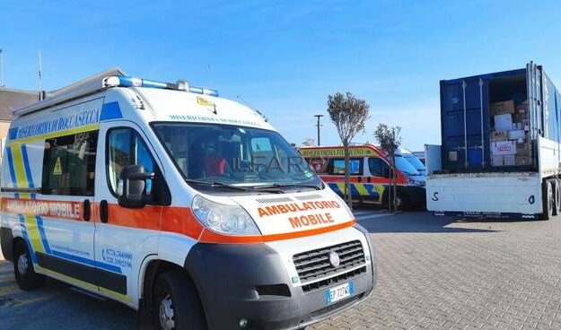 Genova, ambulanza in regalo per aiutare i feriti in Ucraina