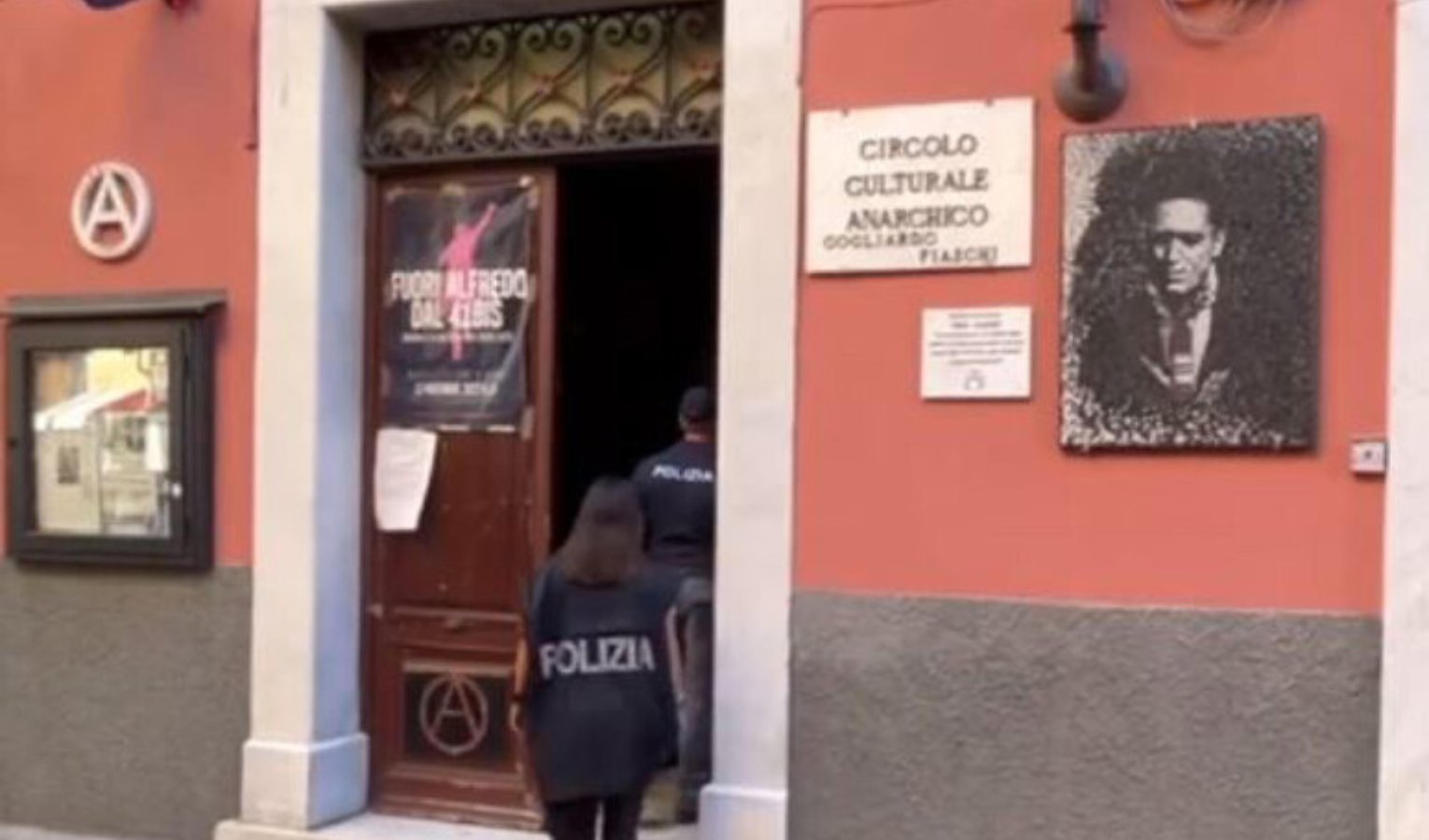 Genova, anarchici arrestati facevano proselitismo nelle scuole