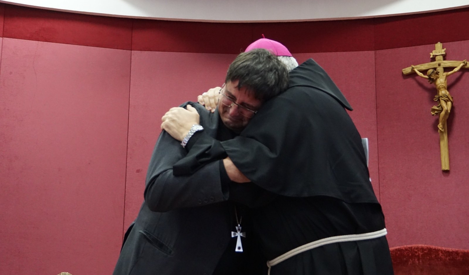 Il Papa nomina Anselmi vescovo di Rimini. L'annuncio di Tasca tra le lacrime