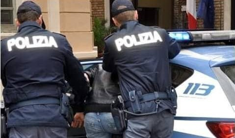 Latitante calabrese tenta la fuga in Francia, arrestato alla frontiera