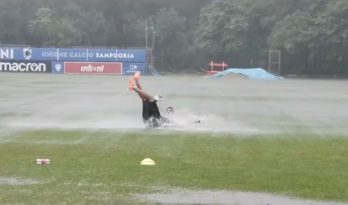 Sampdoria, Audero si allena sotto la pioggia