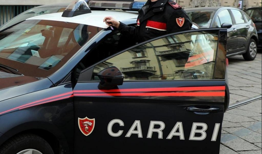 Carabinieri sventano una rapina in banca: due arrestati