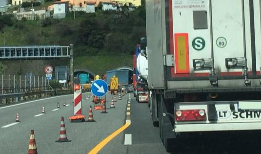 Autostrade, riecco i cantieri in Liguria: incubo paralisi del traffico sotto le feste