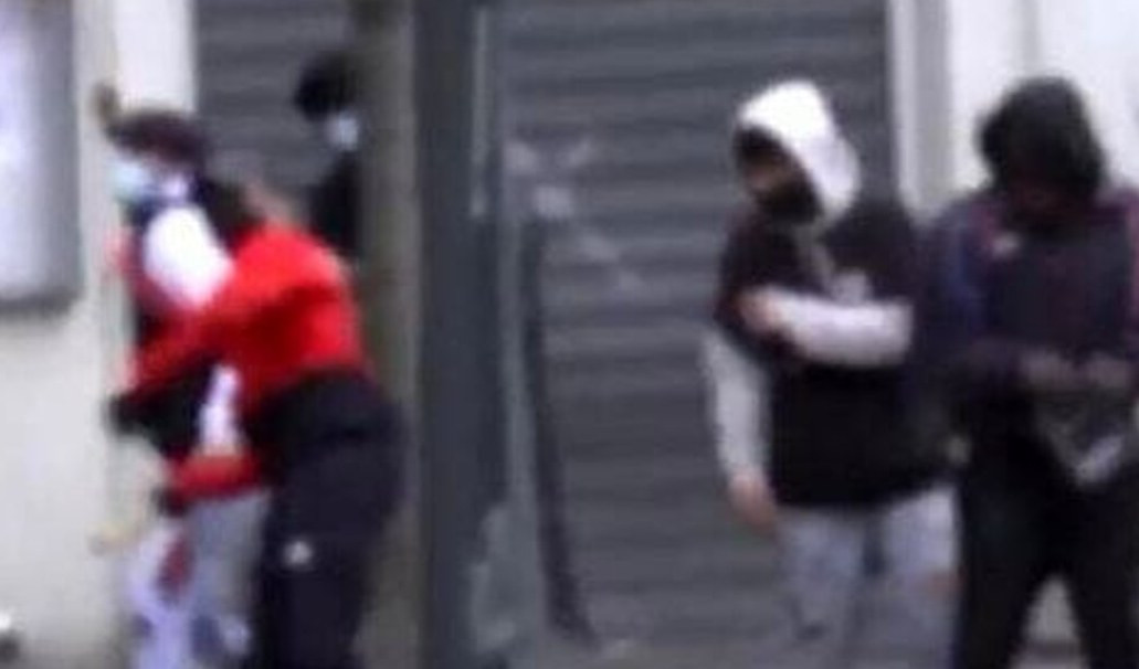 Genova, runner fotografa e fa bloccare baby gang