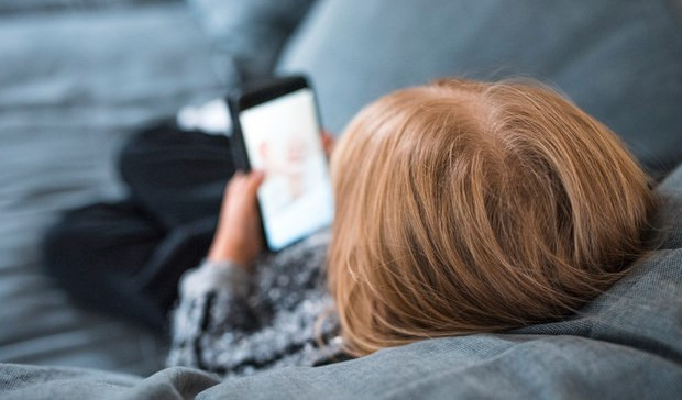 Bambini e smartphone, il pediatra Ferrando: 