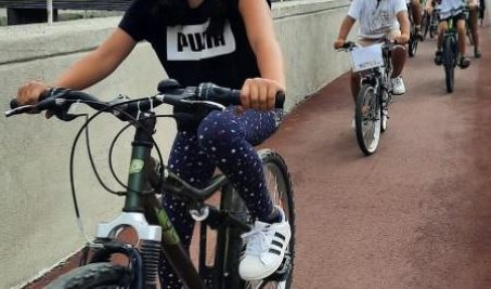 Mobilità sostenibile, 50 alunni hanno inaugurato la ciclopedonale della Valbisagno