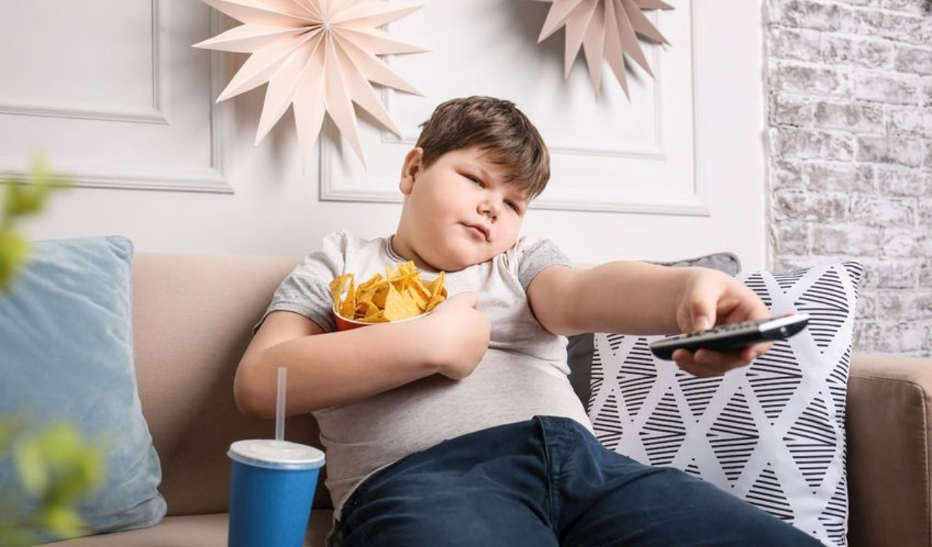 Obesità infantile, in Italia 100 mila bambini sono sovrappeso: nasce l'Osservatorio italiano