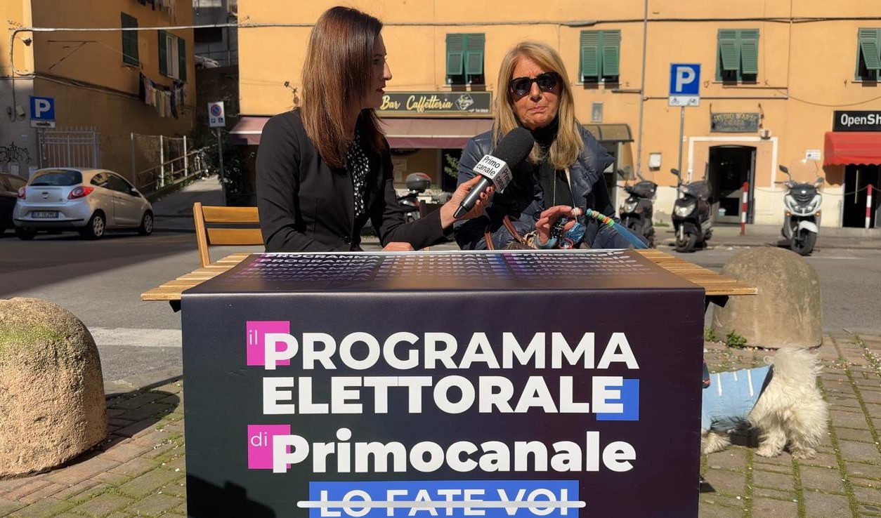 Il banchetto di Primocanale a Quezzi: “Si potenzino i bus e non si tolga il 47”