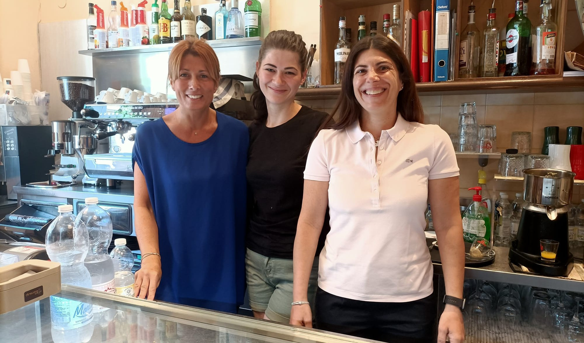 Genova, nel cuore di Pra' un bar di donne dedicato alle donne