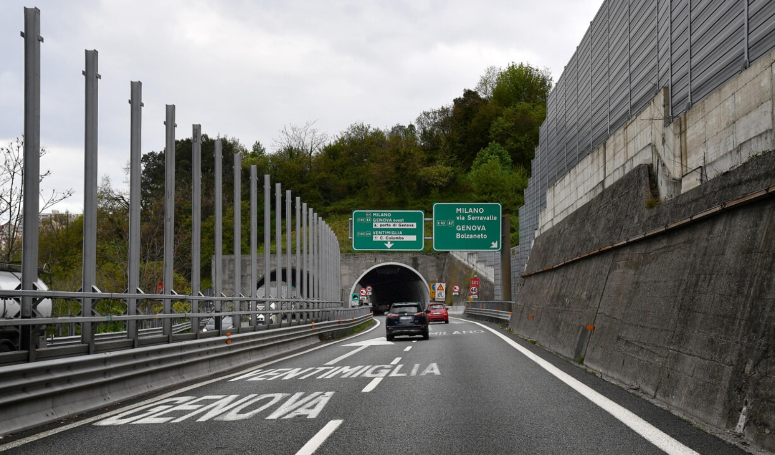 Inchiesta / Barriere, i residenti di salita Brasile: 