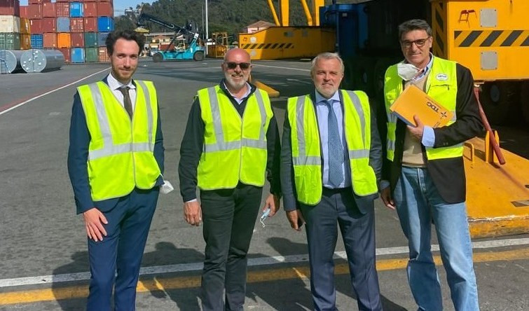 Porti, assessore Benveduti in visita ai terminal della Spezia