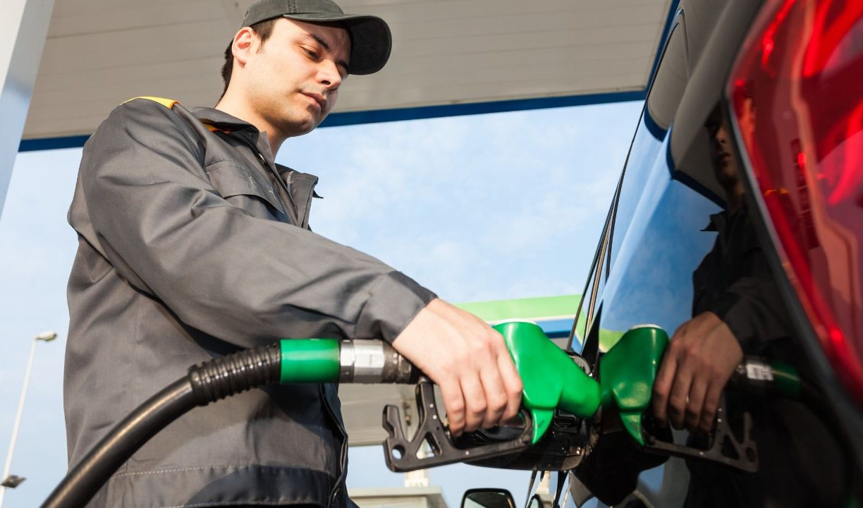 Decreto trasparenza prezzi carburante, insorgono i benzinai liguri: 