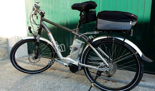 Coppia di ladri prova a rubare due e-bike dal valore di 10 mila euro