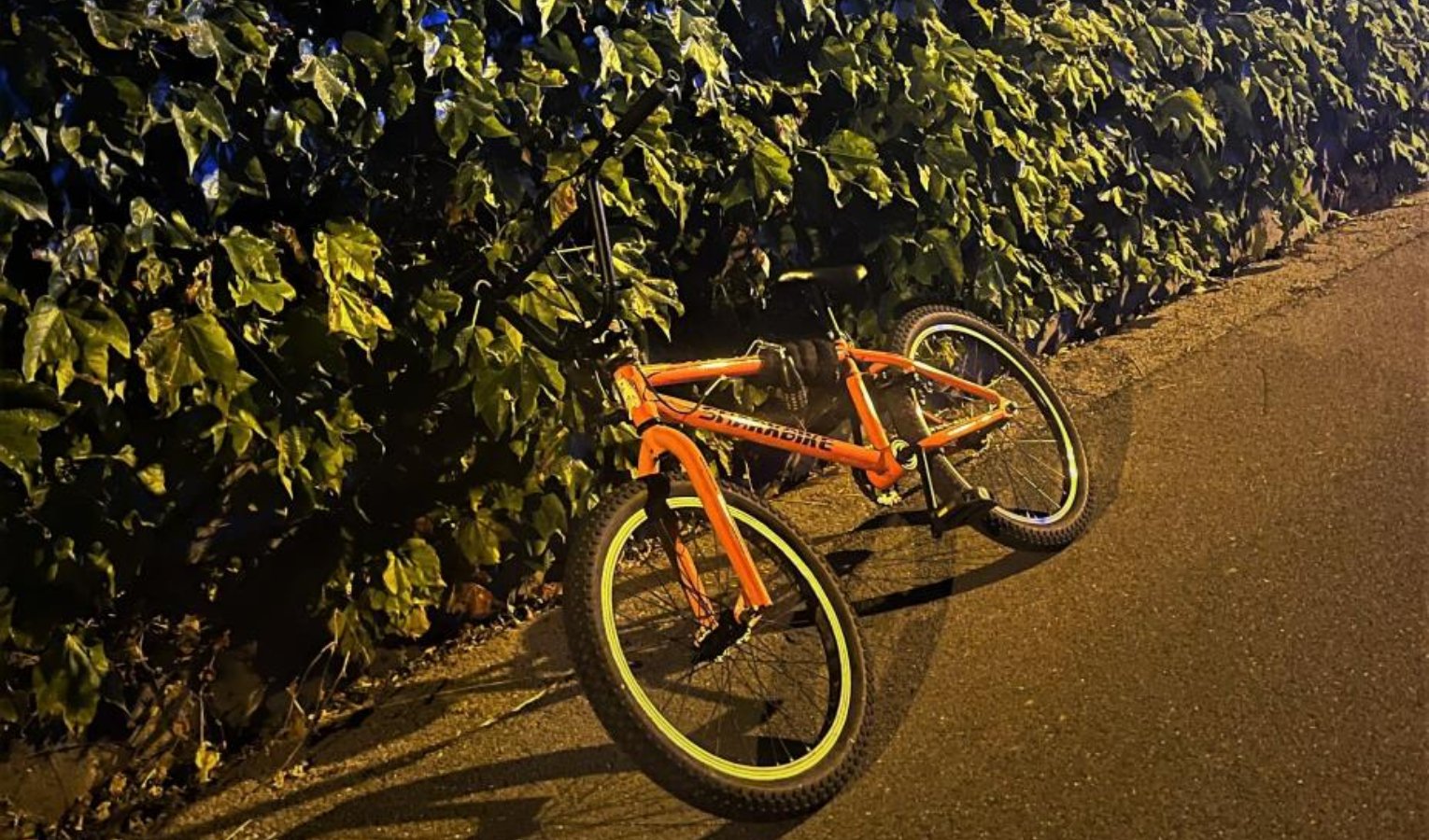 Aggrediscono ragazzino e gli rubano la bici: fermati due minori