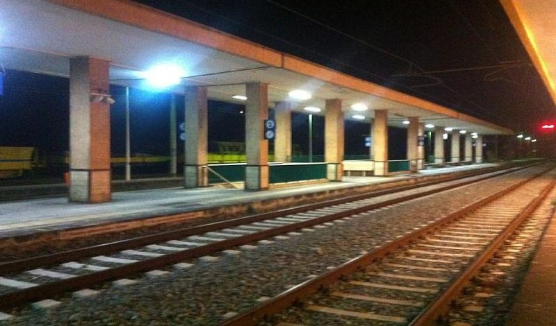 Ventimiglia, donna sui binari ferita da un treno