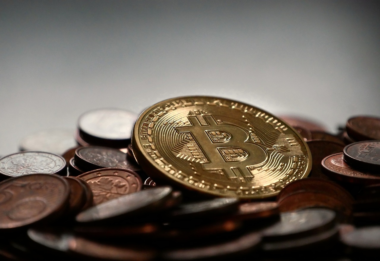 Criptovalute, anabolizzanti e truffe online: dalla disavventura di un genovese a 10 denunce