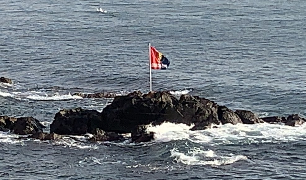 La bandiera del Genoa è tornata a sventolare a Boccadasse 