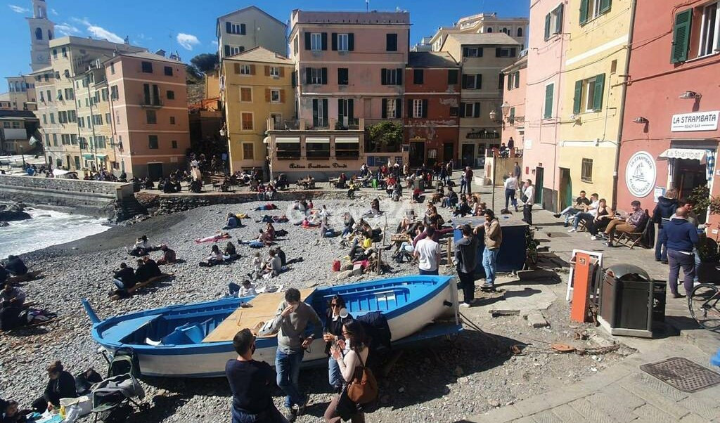 Genova, giovane rischia di annegare: gravissimo all'ospedale