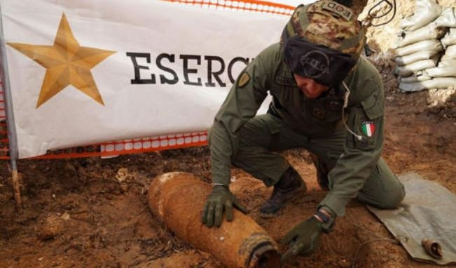 Imperiese, alpini trovano bomba da mortaio in un canyon: in arrivo artificieri da Fossano