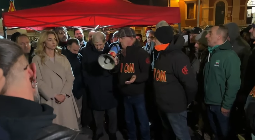 Presidio ex Ilva: traffico e autostrade in tilt, Bucci torna dai manifestanti e arriva anche Salis. Primocanale in diretta