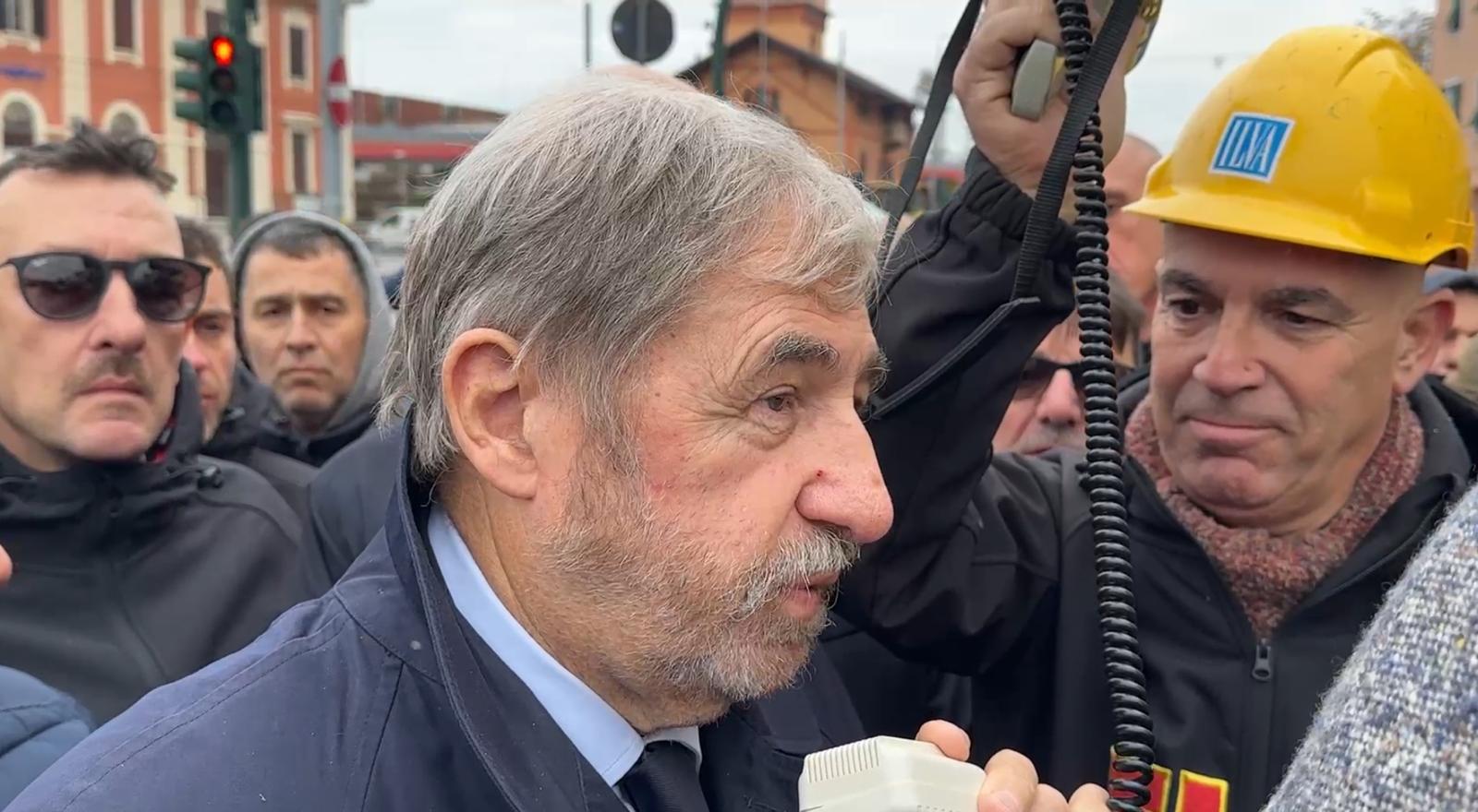 Ex Ilva, presidio a oltranza a Genova. Bucci incontra i lavoratori: 