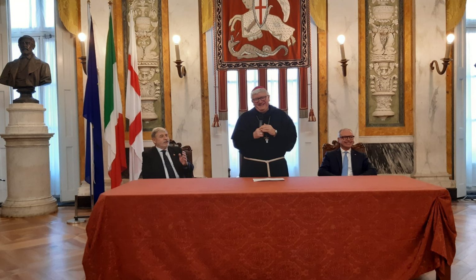 Genova, l'arcivescovo Tasca dal sindaco: 