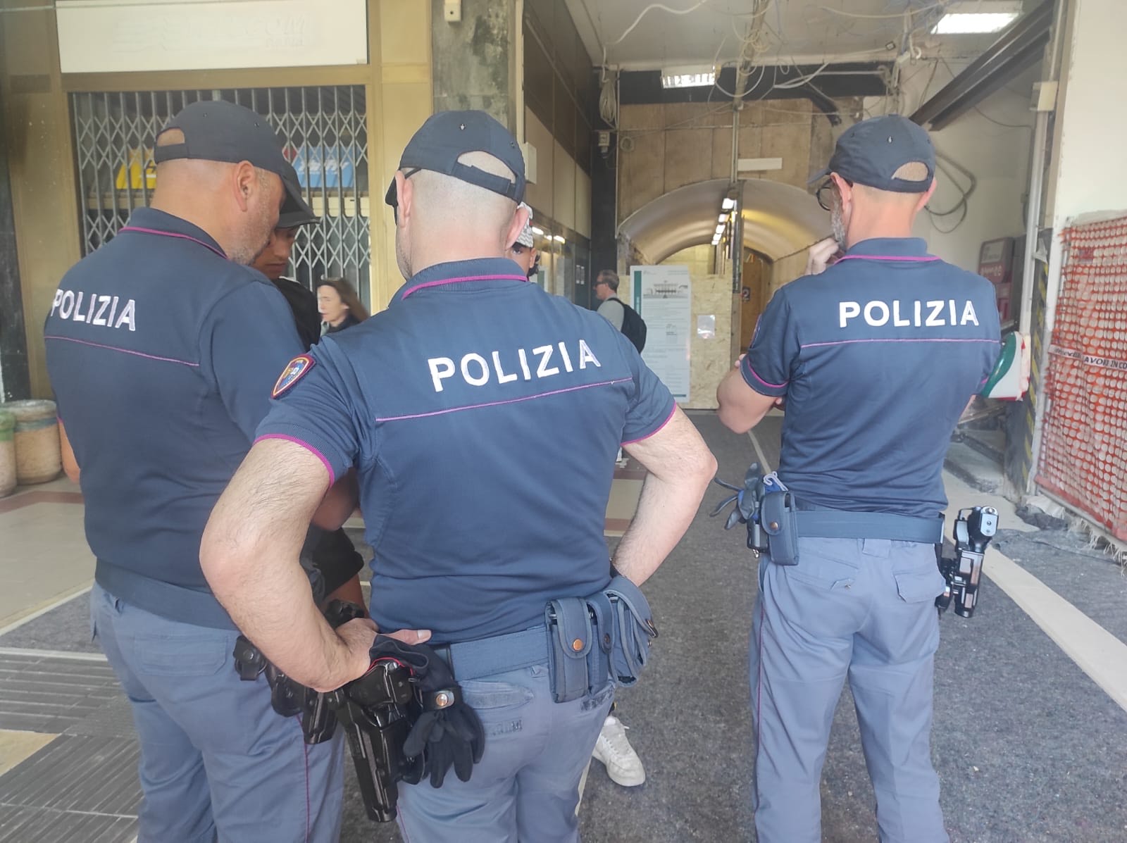 Si lega mani e piedi da solo e poi denuncia di essere stato rapito: querelato per calunnia
