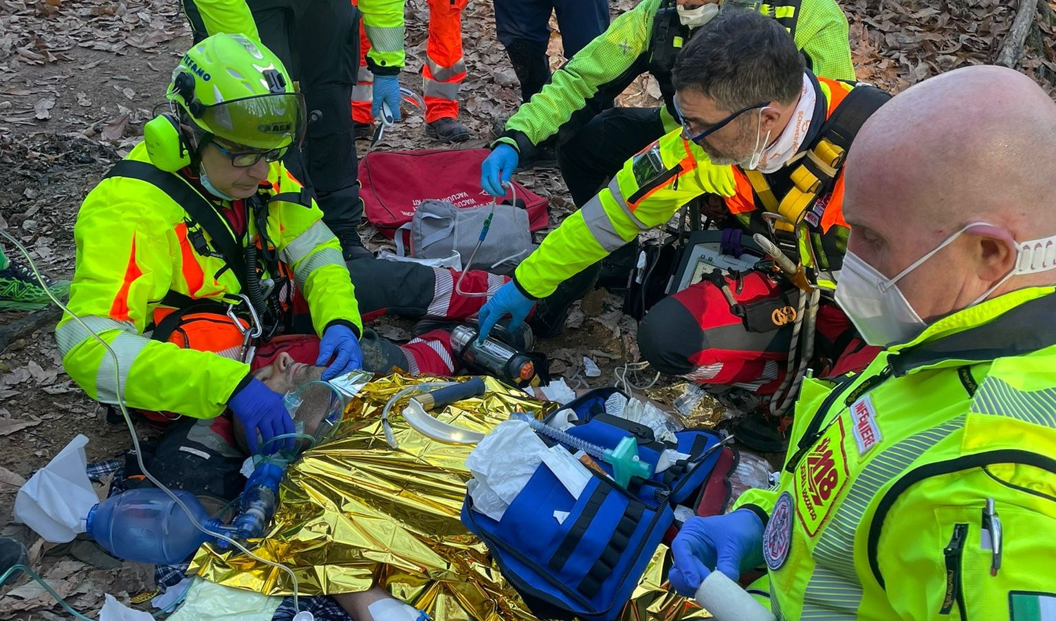 Genova, cacciatore ha un malore: grave