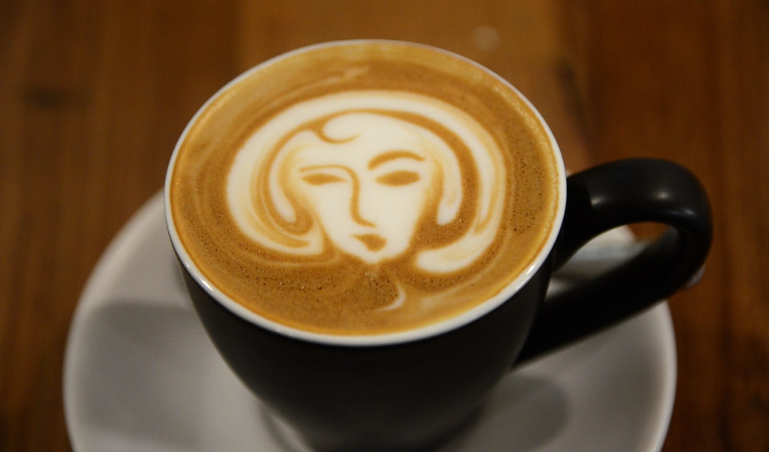Latte art, sale costo del caffe ma 