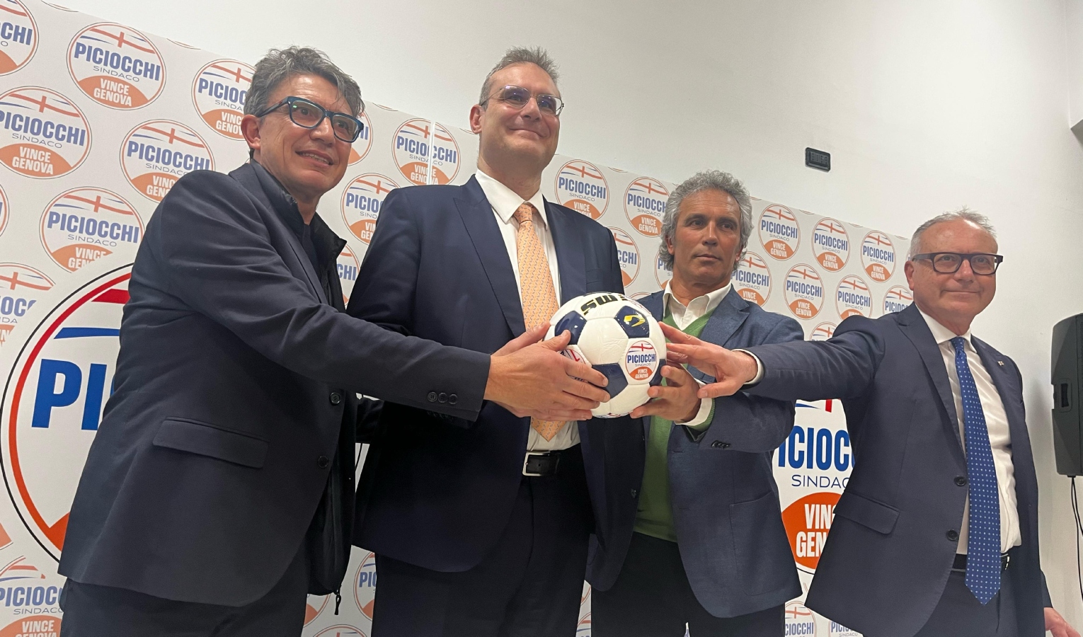 Alcuni rappresentanti di Vince Genova