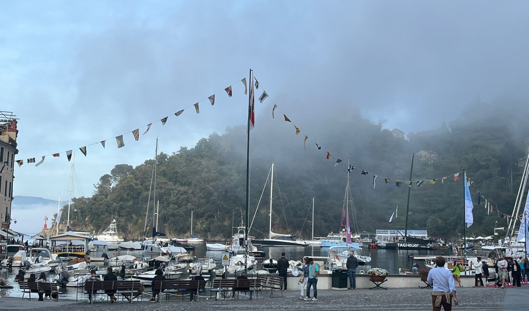 In Liguria torna la caligo, Portofino avvolta nella 