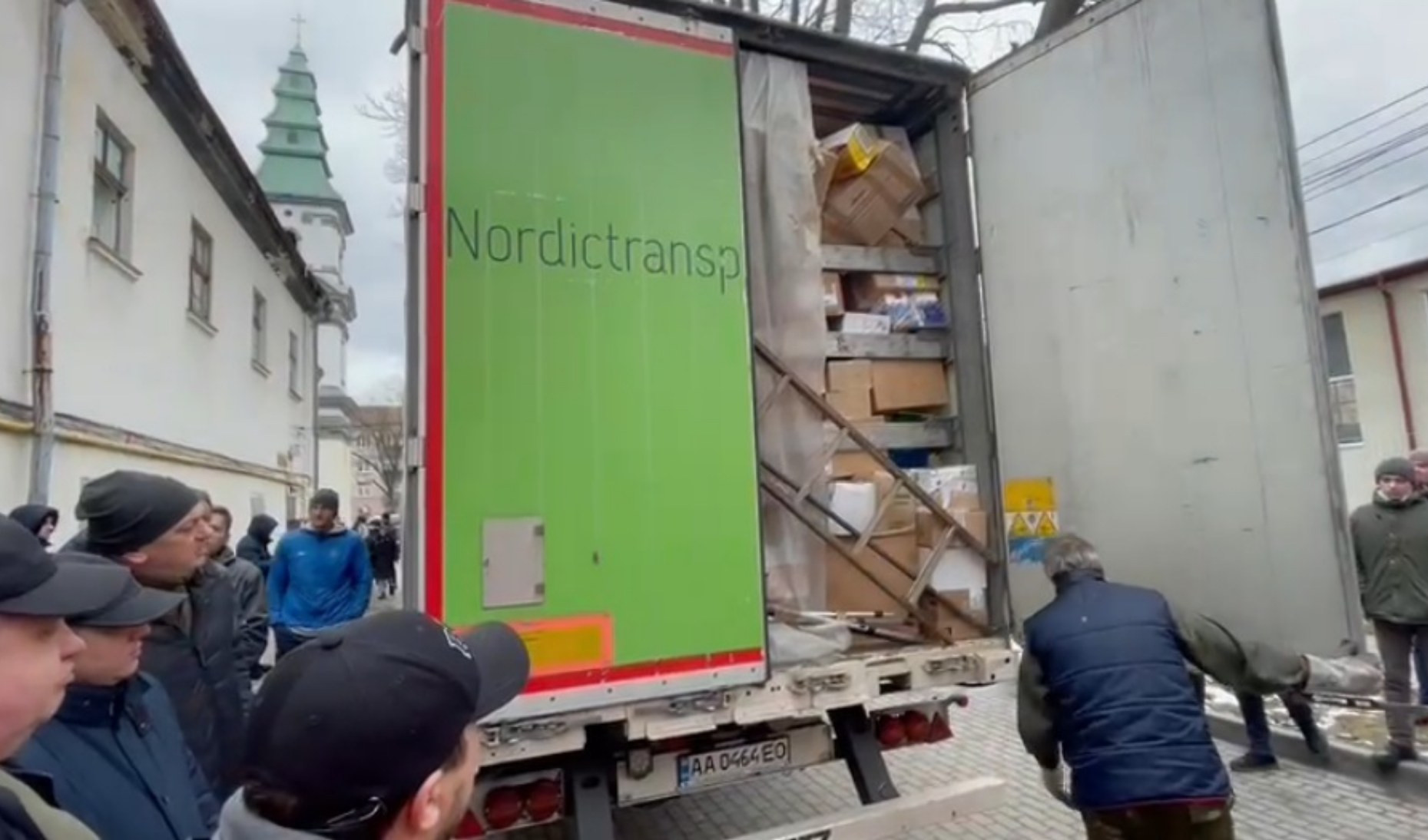 Da Genova a Ternopil, arrivato il primo camion di aiuti: 