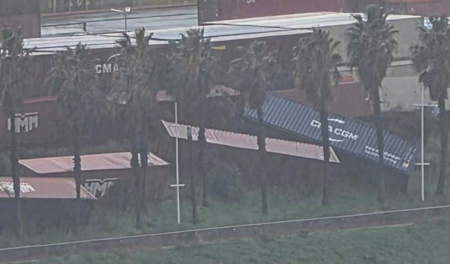 Cadono altri container nel porto di Pra’, allarme sulla sicurezza