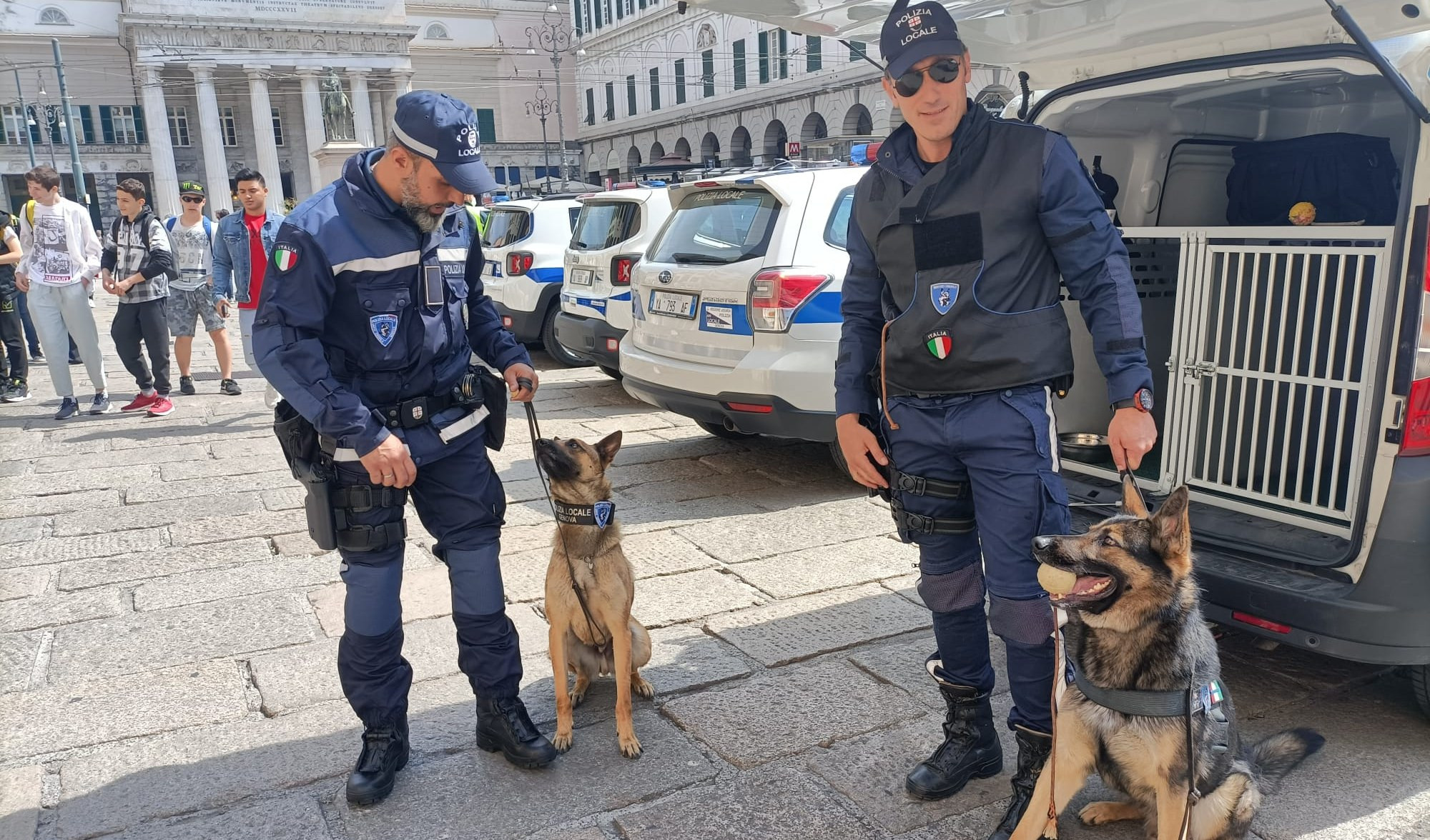 A Genova la festa della polizia locale: ecco cosa fa il cane poliziotto