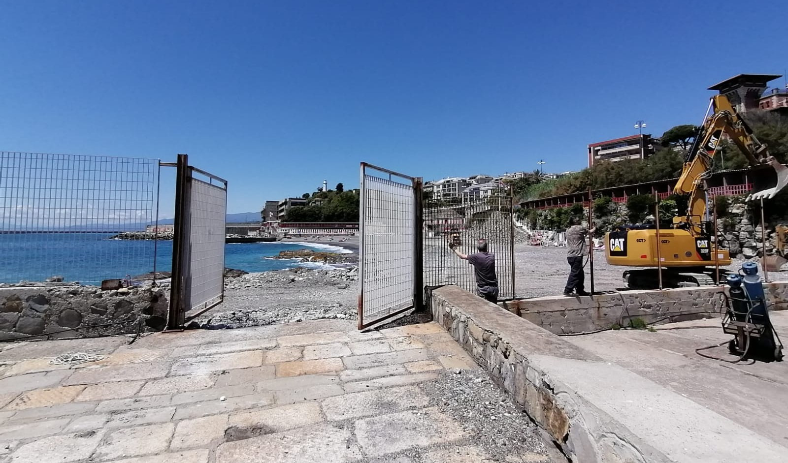 Genova, continuano i lavori per la spiaggia libera di corso Italia