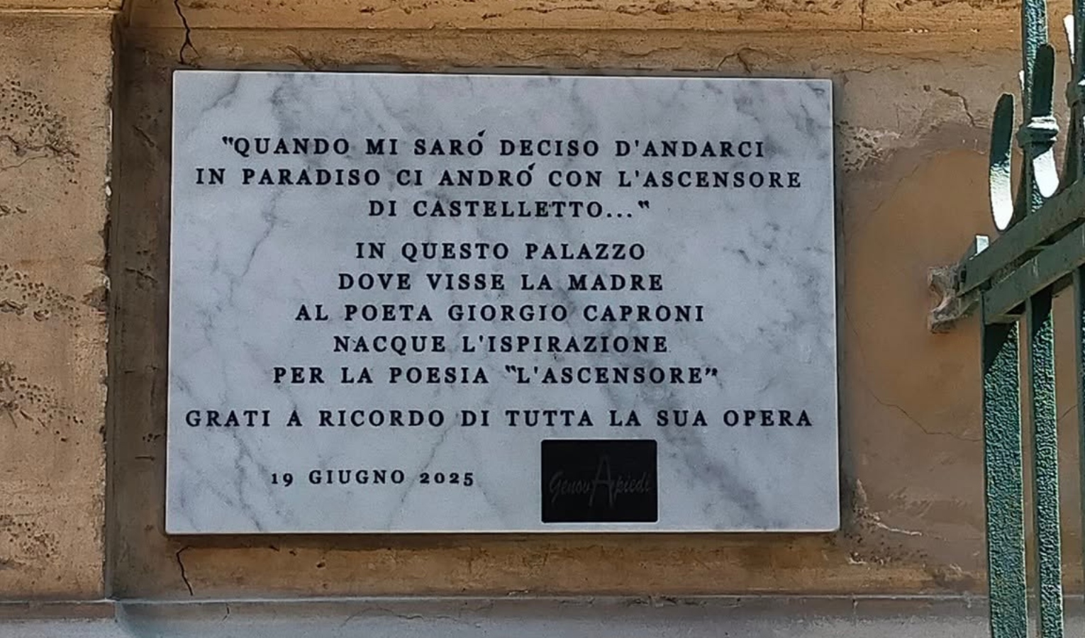 Una targa nella casa dove visse Caproni, il poeta che amò Genova