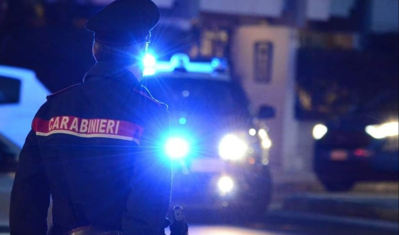 Giovane accoltellato alla schiena ad Albenga: è grave